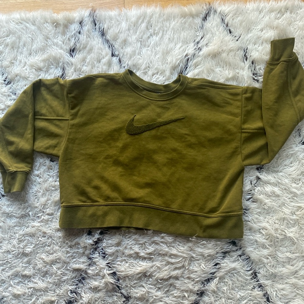 Nike olive cropped sweatshirt